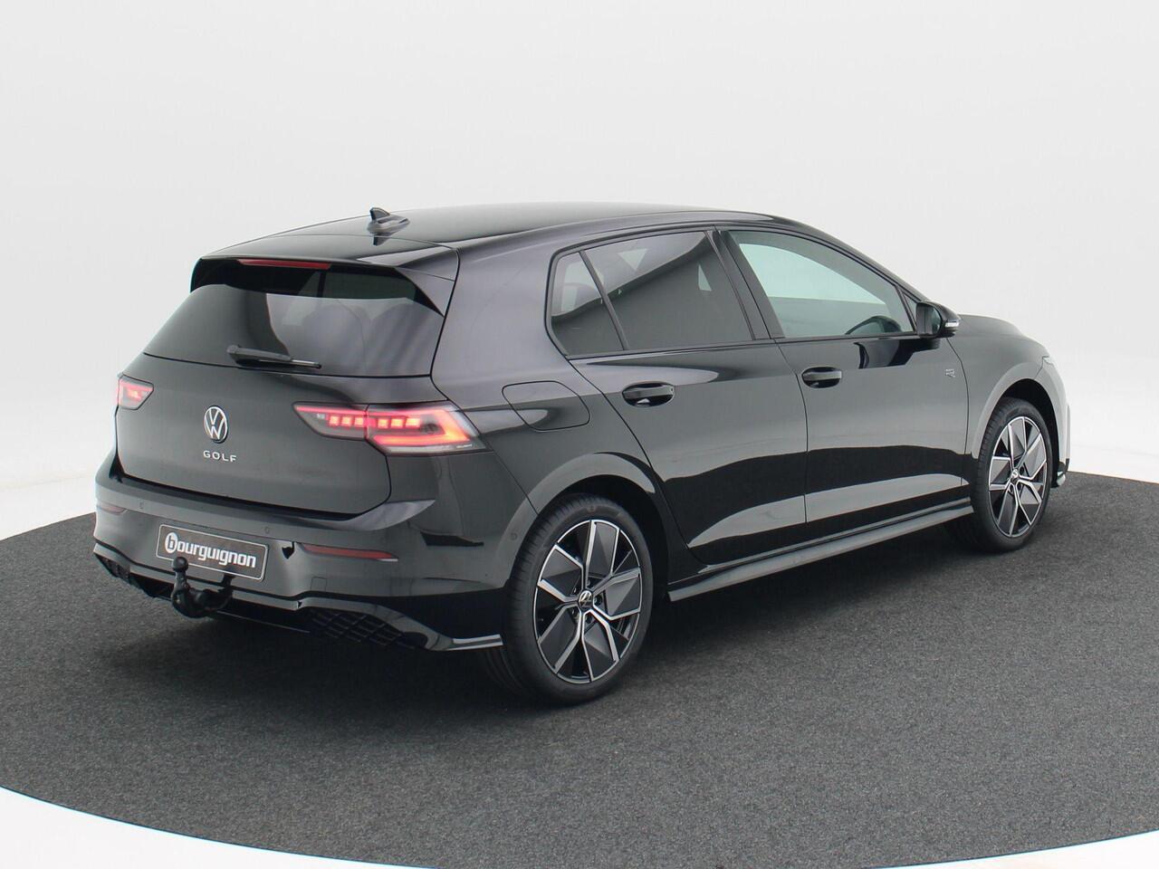 Volkswagen GOLF R-Line Edition 1.5 eTSI 116 PK | Trekhaak | 360 Camera | LED Matrix | Navi | Stoel- & Stuurverwarming |