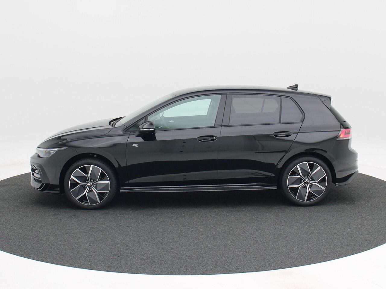 Volkswagen GOLF R-Line Edition 1.5 eTSI 116 PK | Trekhaak | 360 Camera | LED Matrix | Navi | Stoel- & Stuurverwarming |