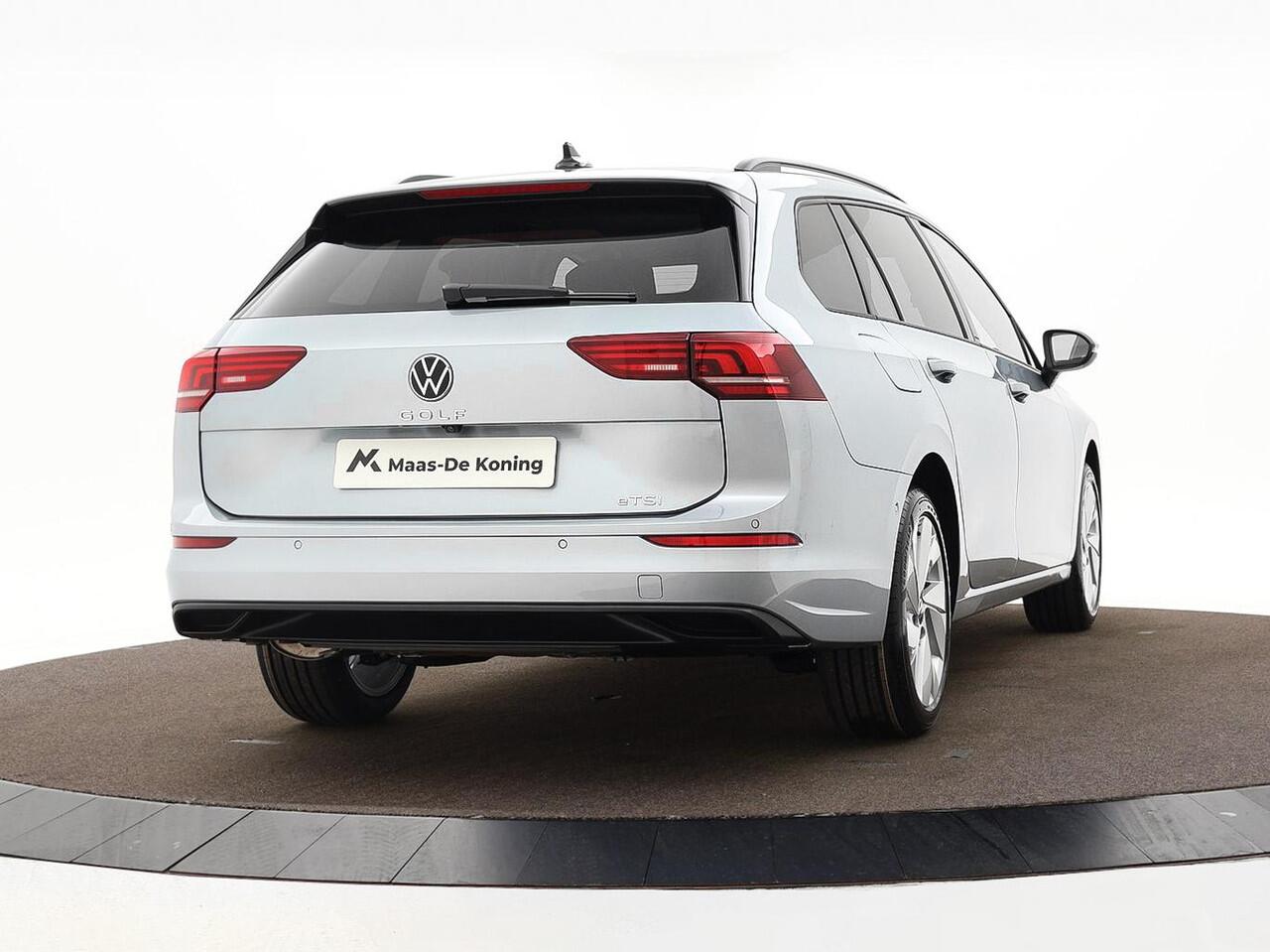 Volkswagen GOLF variant Life Edition 1.5 eTSI 116 pk 7 versn. DSG · Achteruitrijcamera · draadloze telefoonlader ·