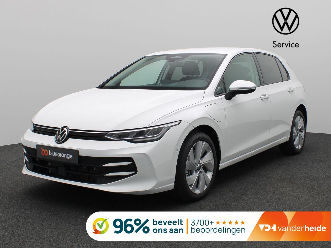 Volkswagen GOLF 1.5 eHybrid Life Edition 204PK DSG Trekhaak, Memorystoel, Ergo Active Stoelen, 17" LM Velgen, Keyless, Side Assist, Stoel-Stuurverwarming, Navi via Apple Carplay/Android Auto
