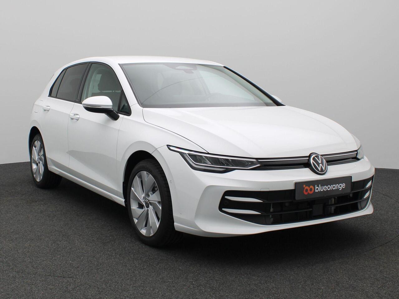 Volkswagen GOLF 1.5 eHybrid Life Edition 204PK DSG Trekhaak, Memorystoel, Ergo Active Stoelen, 17" LM Velgen, Keyless, Side Assist, Stoel-Stuurverwarming, Navi via Apple Carplay/Android Auto