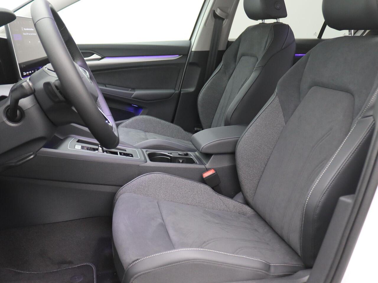 Volkswagen GOLF 1.5 eHybrid Life Edition 204PK DSG Trekhaak, Memorystoel, Ergo Active Stoelen, 17" LM Velgen, Keyless, Side Assist, Stoel-Stuurverwarming, Navi via Apple Carplay/Android Auto