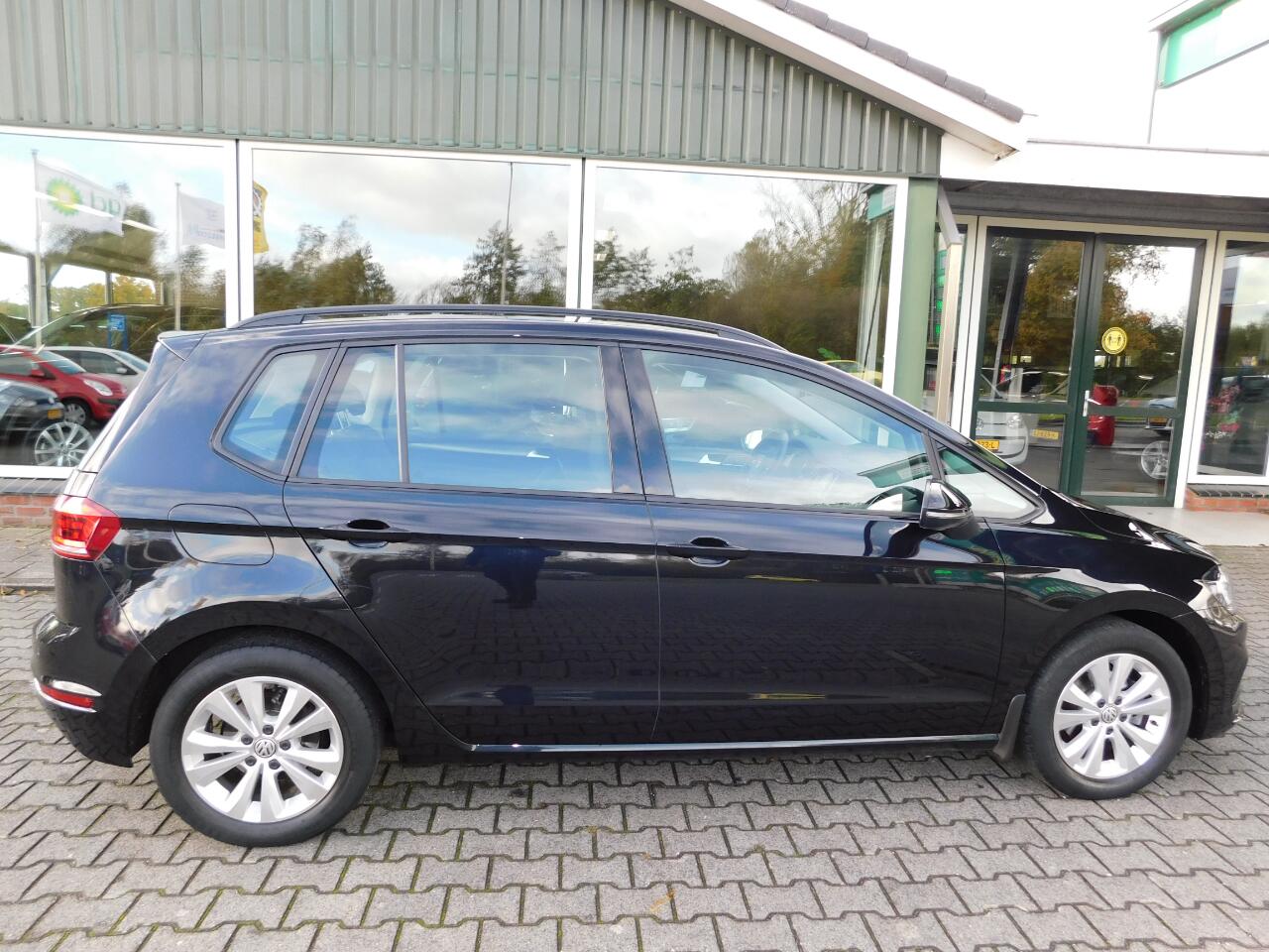 Volkswagen GOLF SPORTSVAN 1.0TSI 116PK COMF.LINE!! All-in Prijs! Trekhaak!