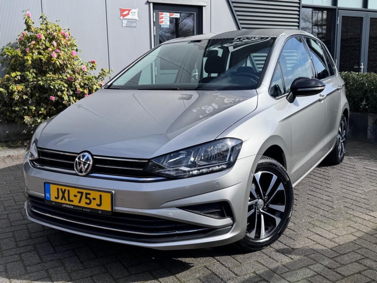 Volkswagen GOLF SPORTSVAN 1.0TSI HIGHLINE / CLIMA / CRUISE / TREKHAAK / 82DKM / RIJKLAAR