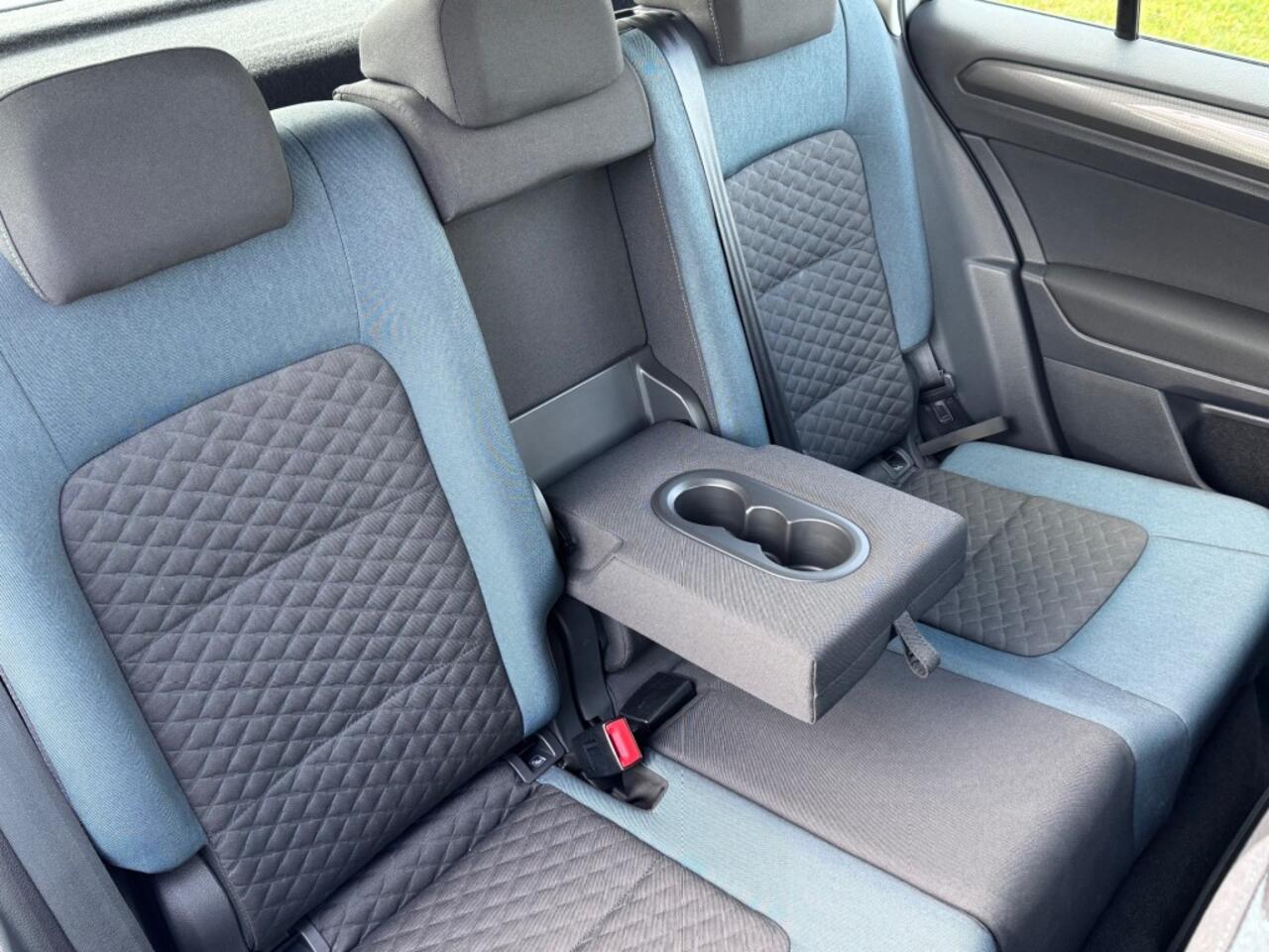 Volkswagen GOLF SPORTSVAN 1.0TSI HIGHLINE / CLIMA / CRUISE / TREKHAAK / 82DKM / RIJKLAAR