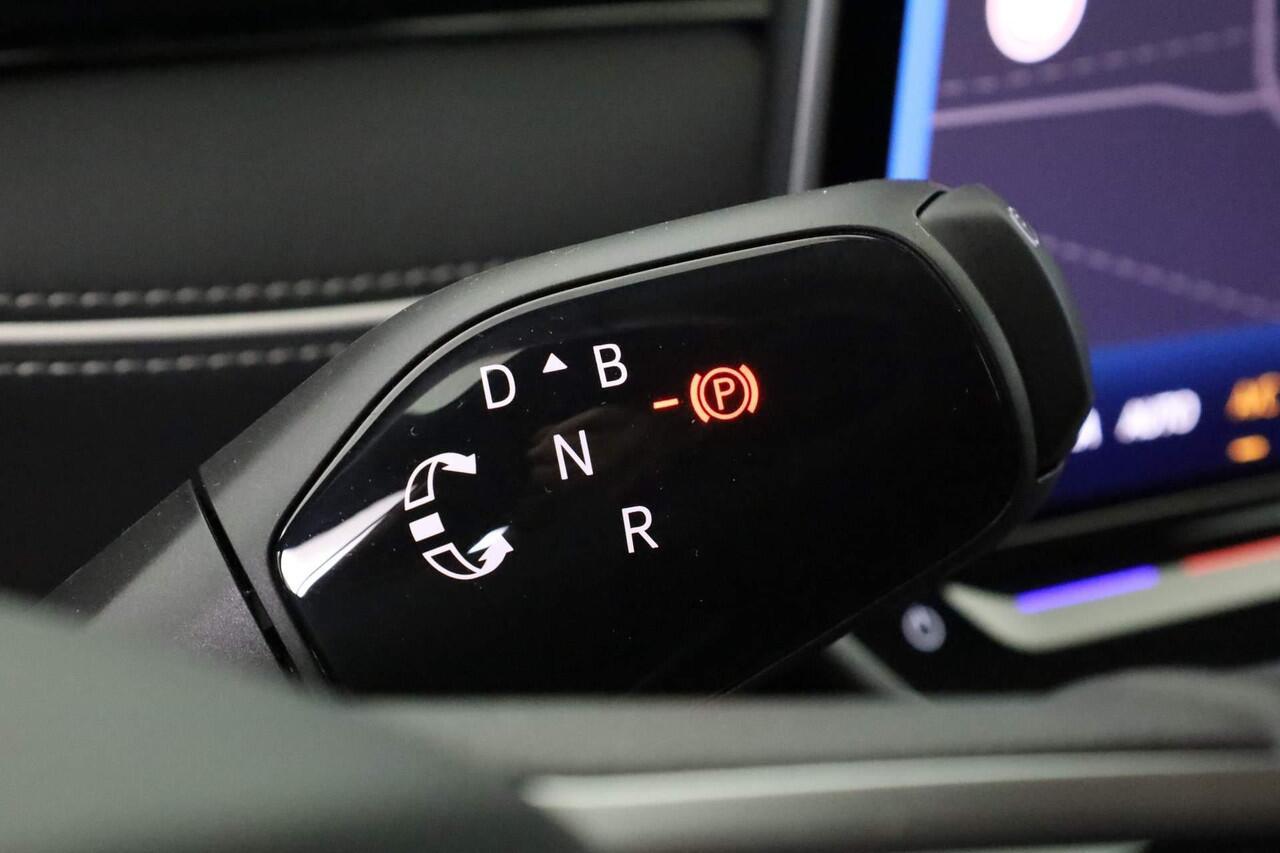 Volkswagen ID ID.7 Tourer First Edition 77 kWh 210 kW / 286 pk | Warmtepomp | IQ Light | DCC | Harman Kardon sound | Navi