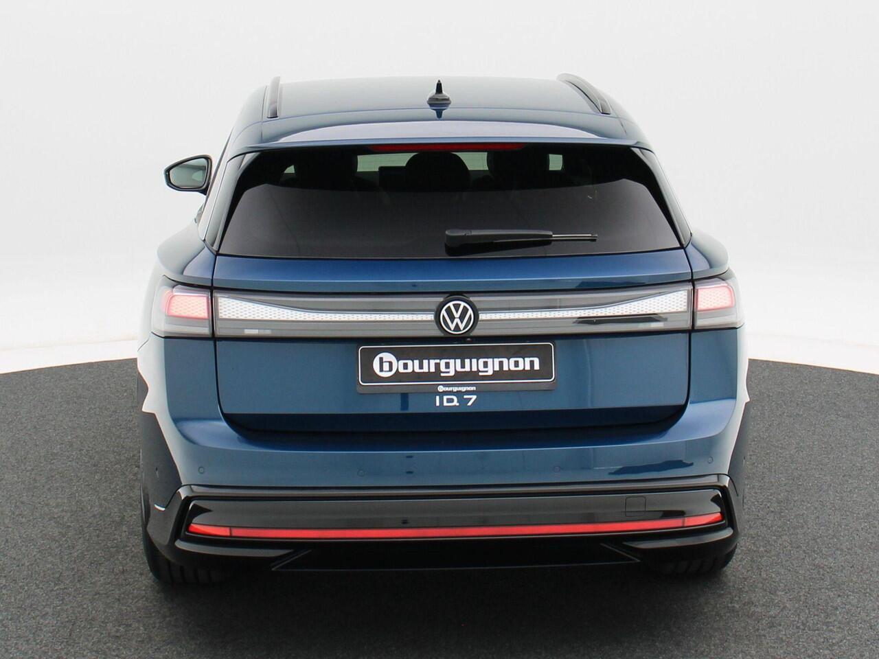 Volkswagen ID ID.7 Tourer Pro Business 77 kWh 286 pk | 360 Camera | Ergonomische Voorstoelen | Stoel/Stuur Verwarming | Travel Assist | Autonome Parkeerfunctie |