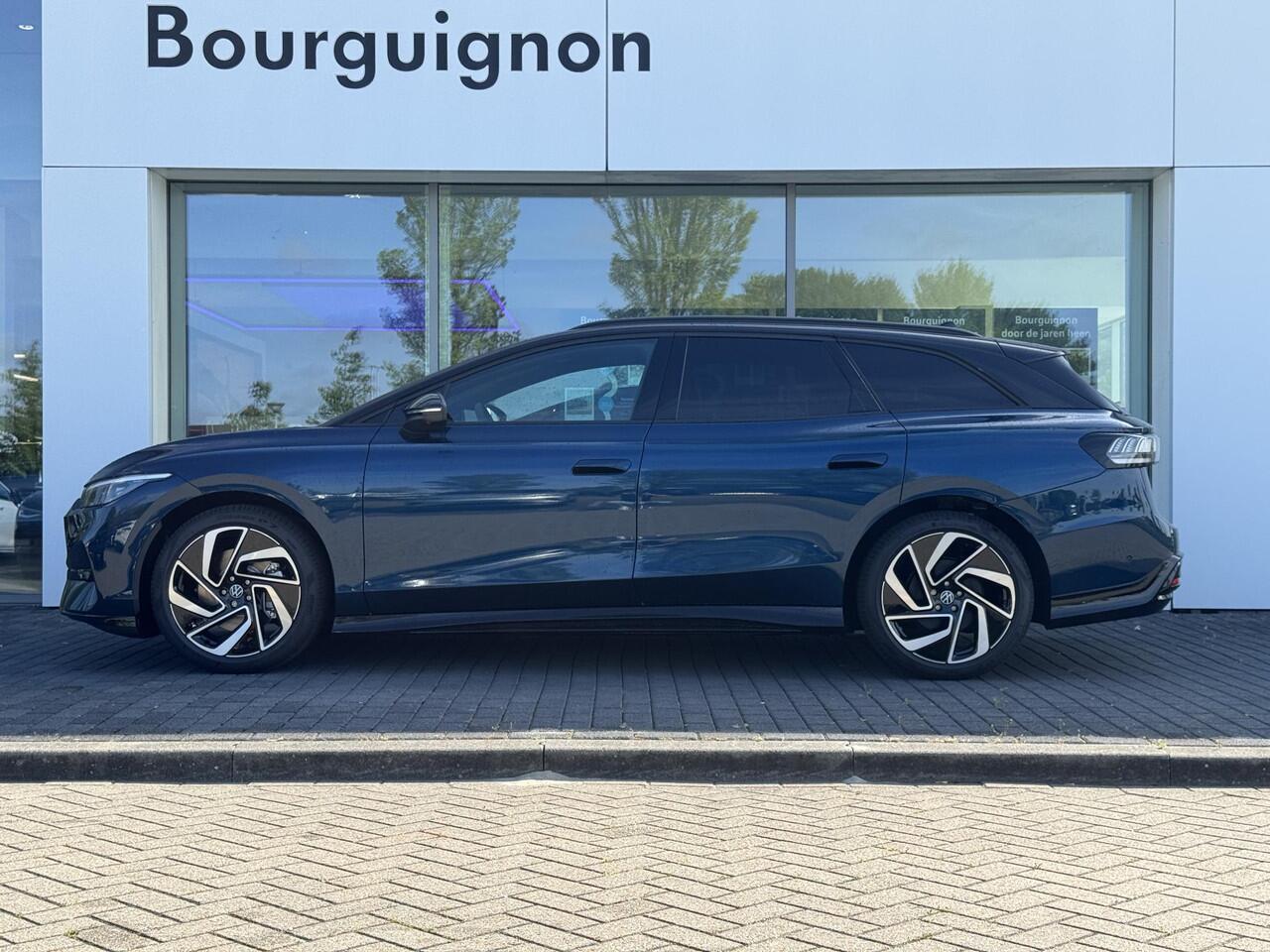 Volkswagen ID ID.7 Tourer Pro Limited Edition 77 kWh 286 pk | Massage Stoelen | Head-Up Display | Trekhaak | 360 Camera | Elektrische Stoelen | Elektrische Achterklep |