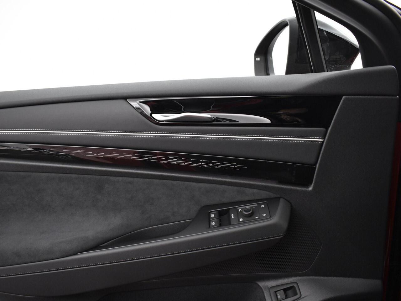 Volkswagen ID ID.7 Tourer Pro Limited Edition 77 kWh accu. 286 pk · Trekhaak inklapbaar, met elektrische ontgrendeling ·