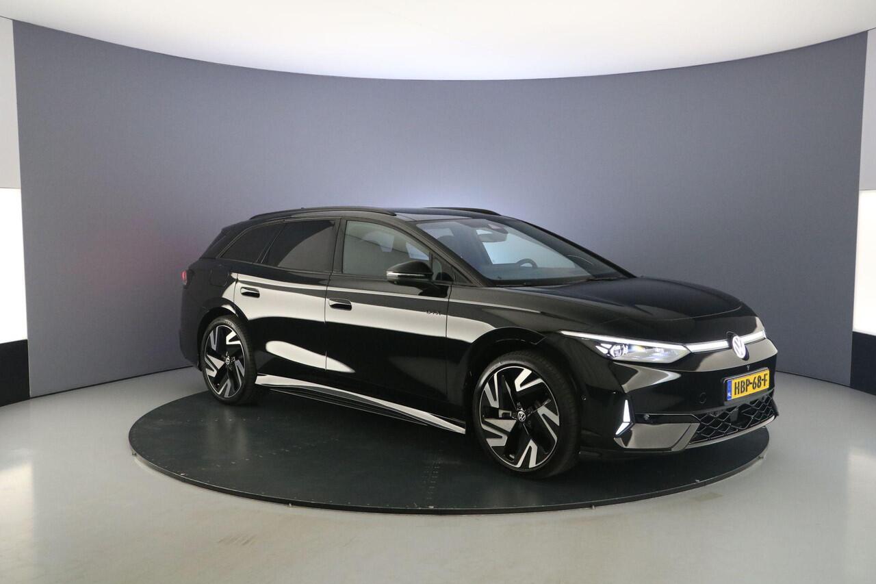 Volkswagen ID ID.7 Tourer GTX Business 340pk Automaat Trekhaak, Panoramadak, Adaptive cruise control, Harman Kardon audio, 360 camera, Elektrische achterklep, Achteruitrijcamera