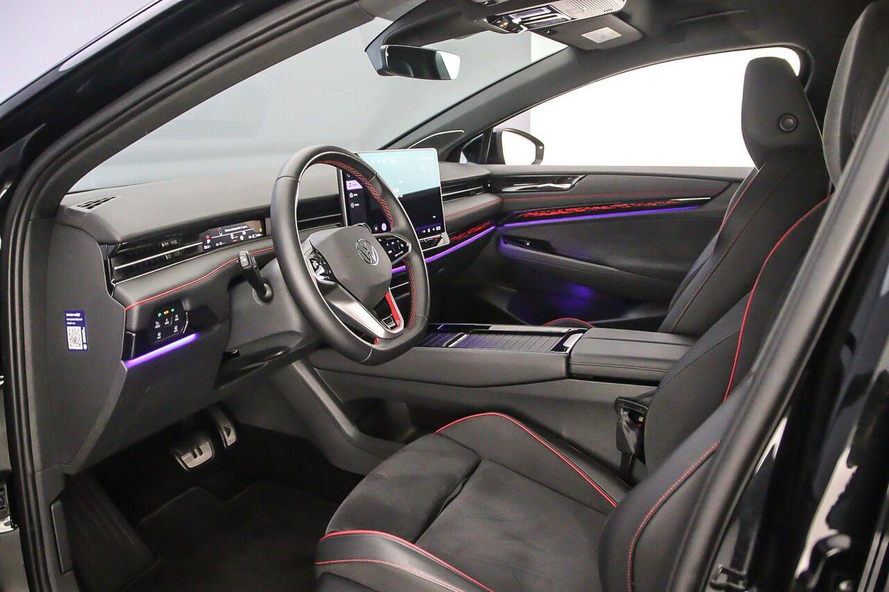 Volkswagen ID ID.7 Tourer GTX Business 340pk Automaat Trekhaak, Panoramadak, Adaptive cruise control, Harman Kardon audio, 360 camera, Elektrische achterklep, Achteruitrijcamera