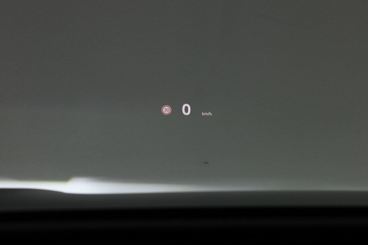 Volkswagen ID ID.7 Tourer Pro Business 77 kWh 210 kW / 286 pk | IQ Light | HUD | Stoelventilatie | 360 Camera | 20 inch