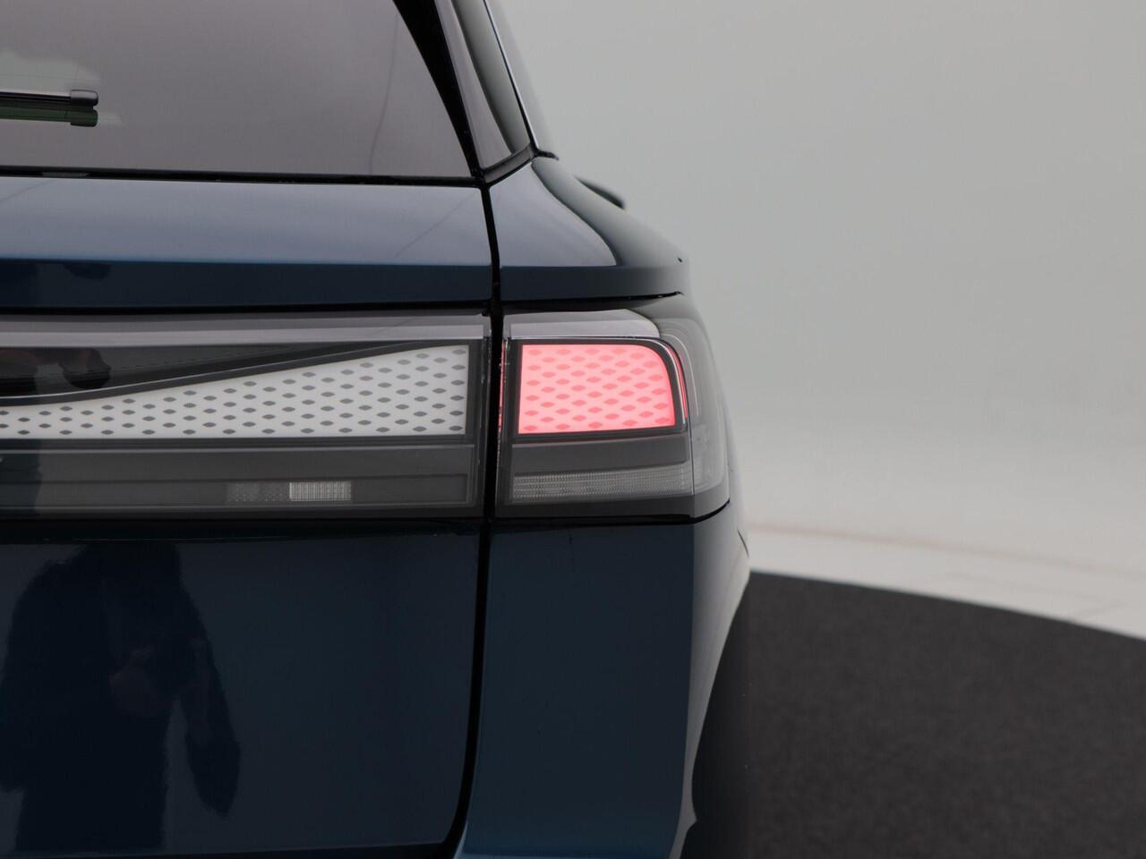 Volkswagen ID ID.7 Tourer Pro Business 77 kWh 286 pk | 360 Camera | Ergonomische Voorstoelen | Stoel/Stuur Verwarming | Travel Assist | Autonome Parkeerfunctie |