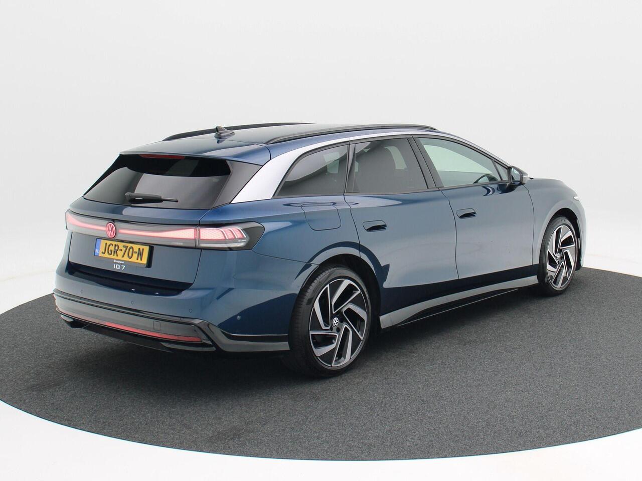 Volkswagen ID ID.7 Tourer Pro Business 77 kWh 286 pk | 360 Camera | Ergonomische Voorstoelen | Stoel/Stuur Verwarming | Travel Assist | Autonome Parkeerfunctie |