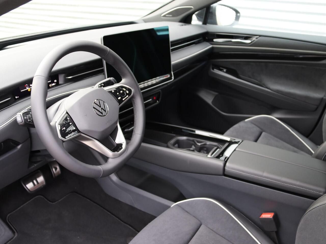 Volkswagen ID ID.7 Tourer Pro S Business 86 kWh accu. 210 kW / 286 pk | 17% bijtelling | Interieur pakket plus |