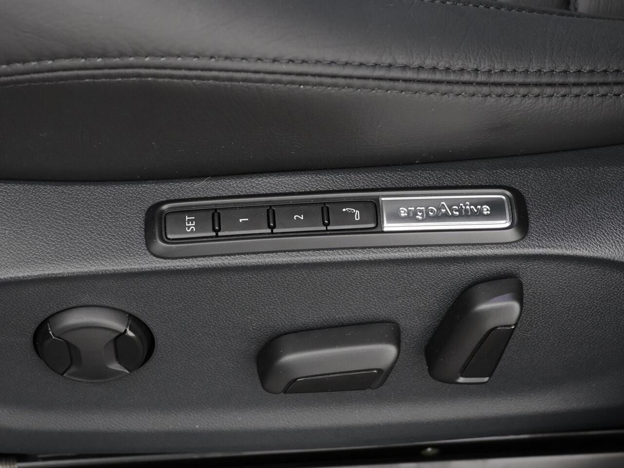 Volkswagen ID ID.7 Pro Limited Edition 77 kWh accu 286 pk · Achteruitrijcamera · Draadloze telefoonverbinding · LEDER INTERIEUR - 20 INCH Winterset