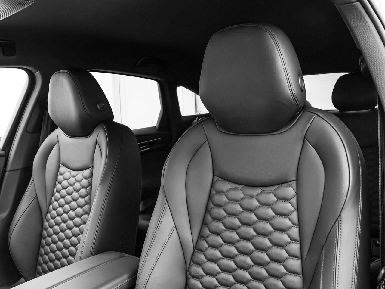 Volkswagen ID ID.7 Pro Limited Edition 77 kWh accu 286 pk · Achteruitrijcamera · Draadloze telefoonverbinding · LEDER INTERIEUR - 20 INCH Winterset