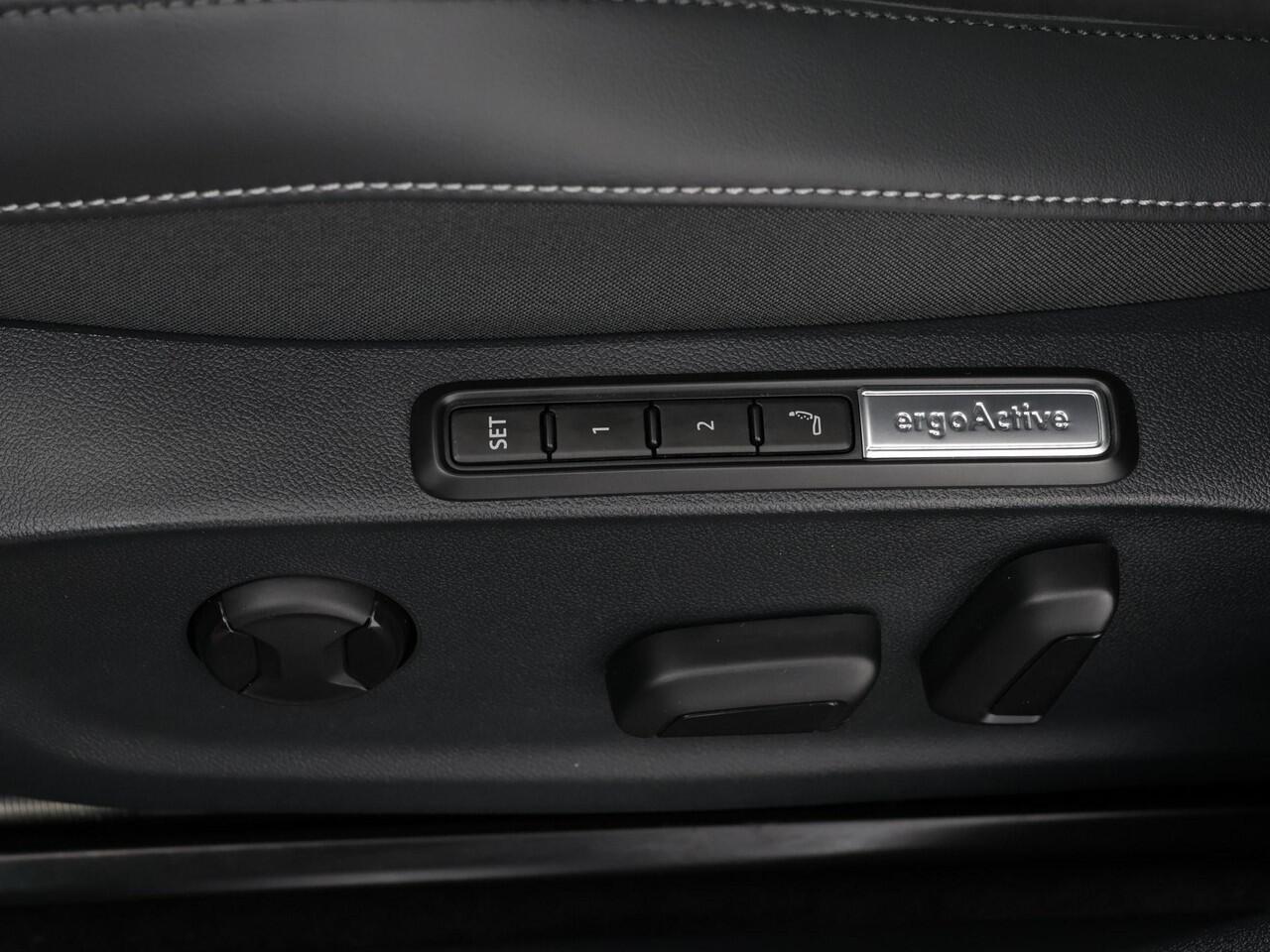 Volkswagen ID ID.7 Pro Business 286pk 77 kWh · 360 Camera · Head-Up · Alarm · Elek. Trekhaak · Keyless · Elek. Voorstoelen · 20'' Inch ·