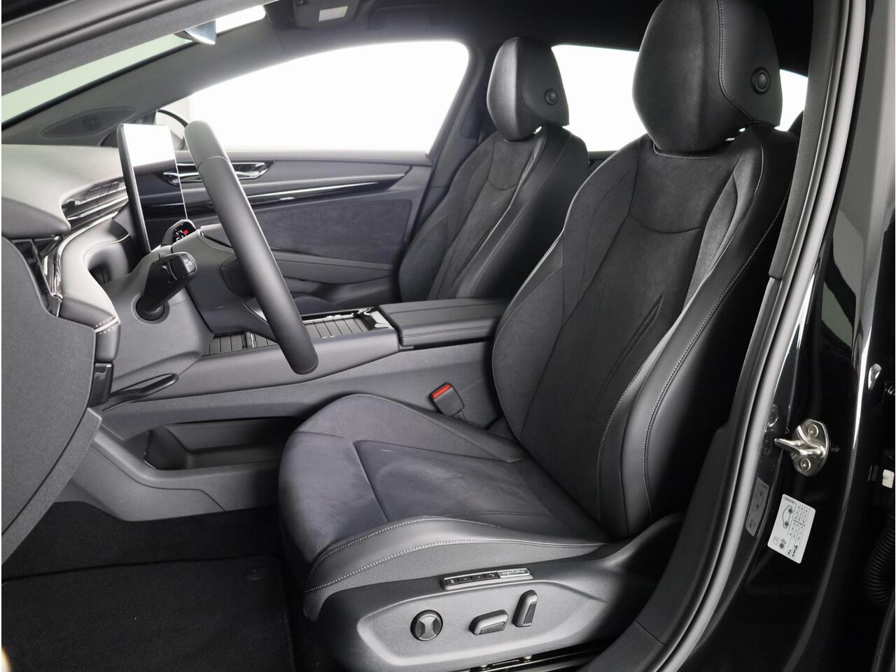 Volkswagen ID ID.7 Tourer Pro Business 77 kWh accu, 210 kW / 286 pk Variant 231PK | 17% bijtelling* | 20" LM velgen | Navigatie | 360 gradencamera | Matrix koplampen | Onderhoud tot 30-6-2030