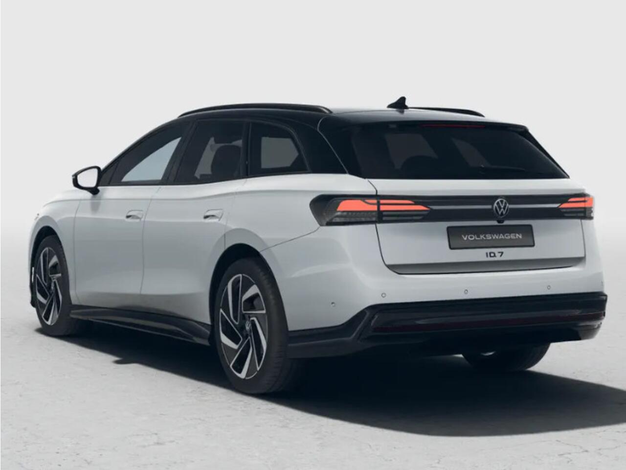 Volkswagen ID ID.7 Tourer Pro Limited Edition 77 kWh accu 286 PK · Stuurwiel verwarmd · Draadloze telefoonlader · 360 Rondomzicht camera ·