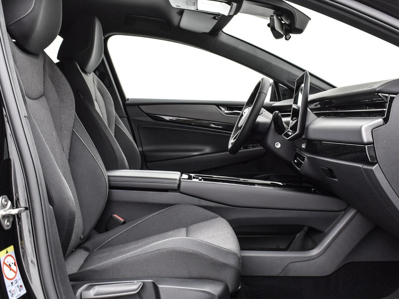 Volkswagen ID ID.7 Limited Edition 77 kWh accu 286 PK · Achteruitrijcamera · sfeerverlichting · Stuurwiel multifunctioneel ·