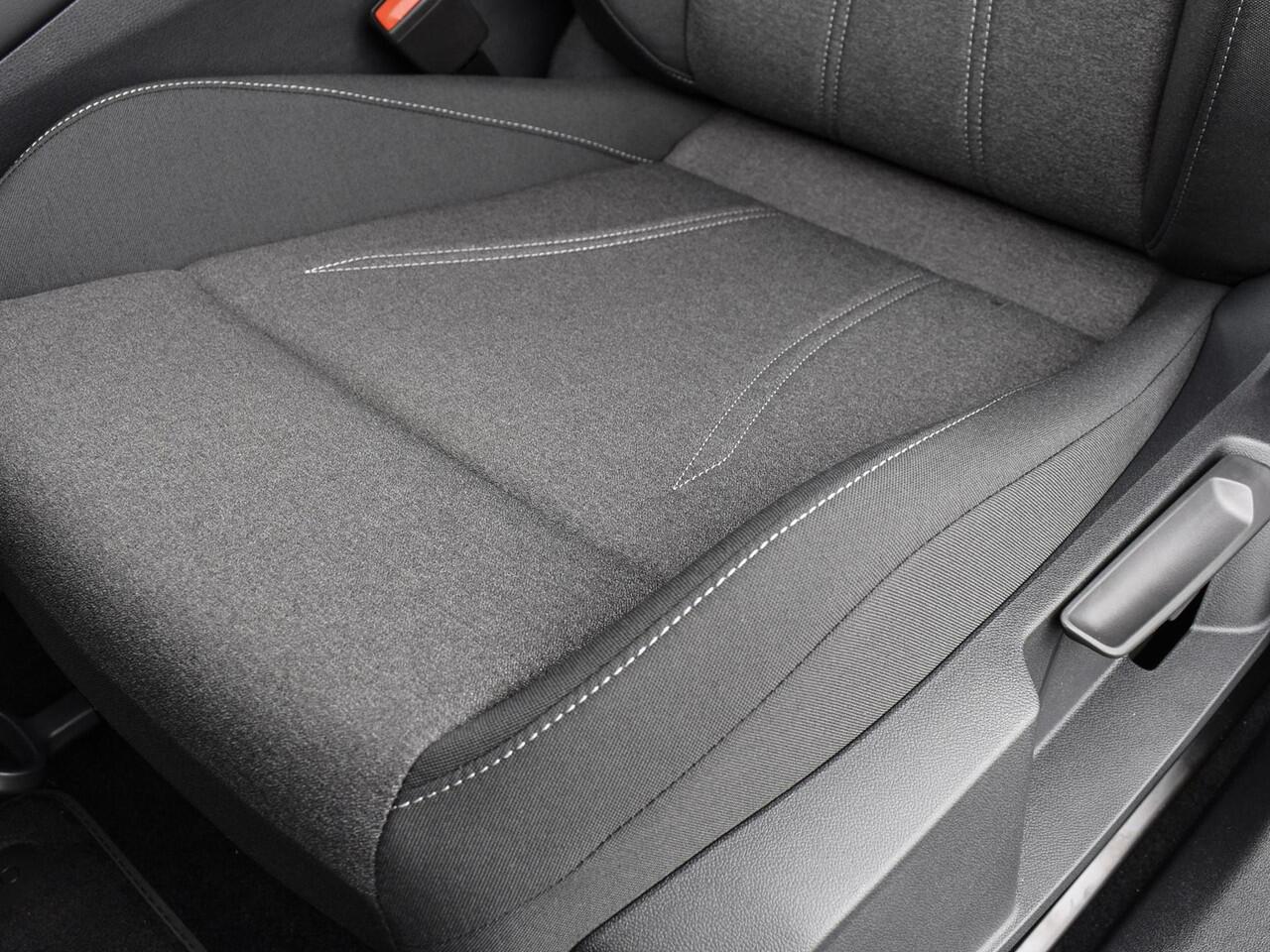 Volkswagen ID ID.7 Tourer Tourer Limited Edition 77 kWh accu 286 pk · Draadloze telefoonlader · Achteruitrijcamera · Multifunctioneel stuurwiel ·