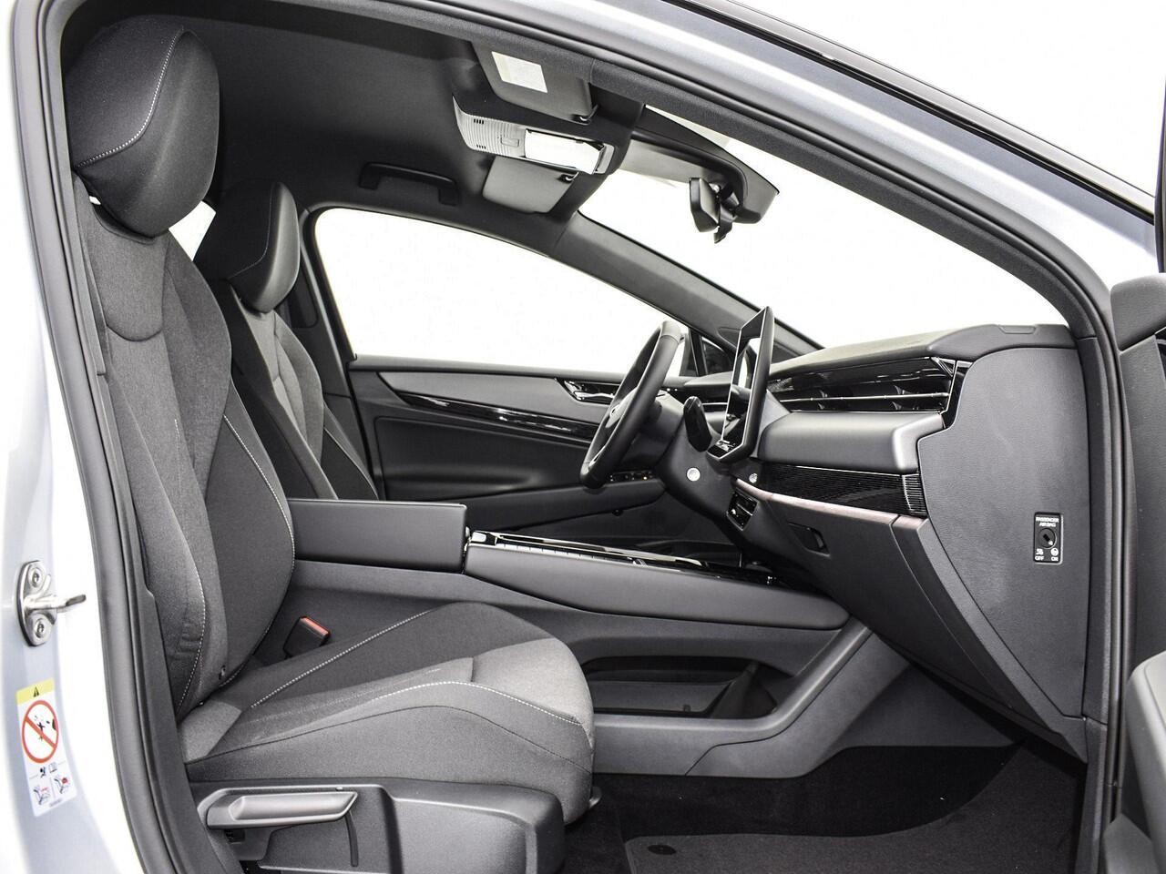 Volkswagen ID ID.7 Tourer Tourer Limited Edition 77 kWh accu 286 pk · Draadloze telefoonlader · Achteruitrijcamera · Multifunctioneel stuurwiel ·