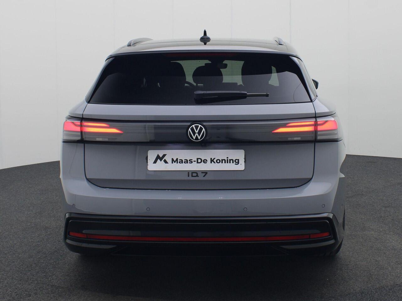 Volkswagen ID ID.7 Tourer Limited Edition 77 kWh accu 286 PK · Stuurwiel verwarmd · Multifunctioneel stuurwiel ·