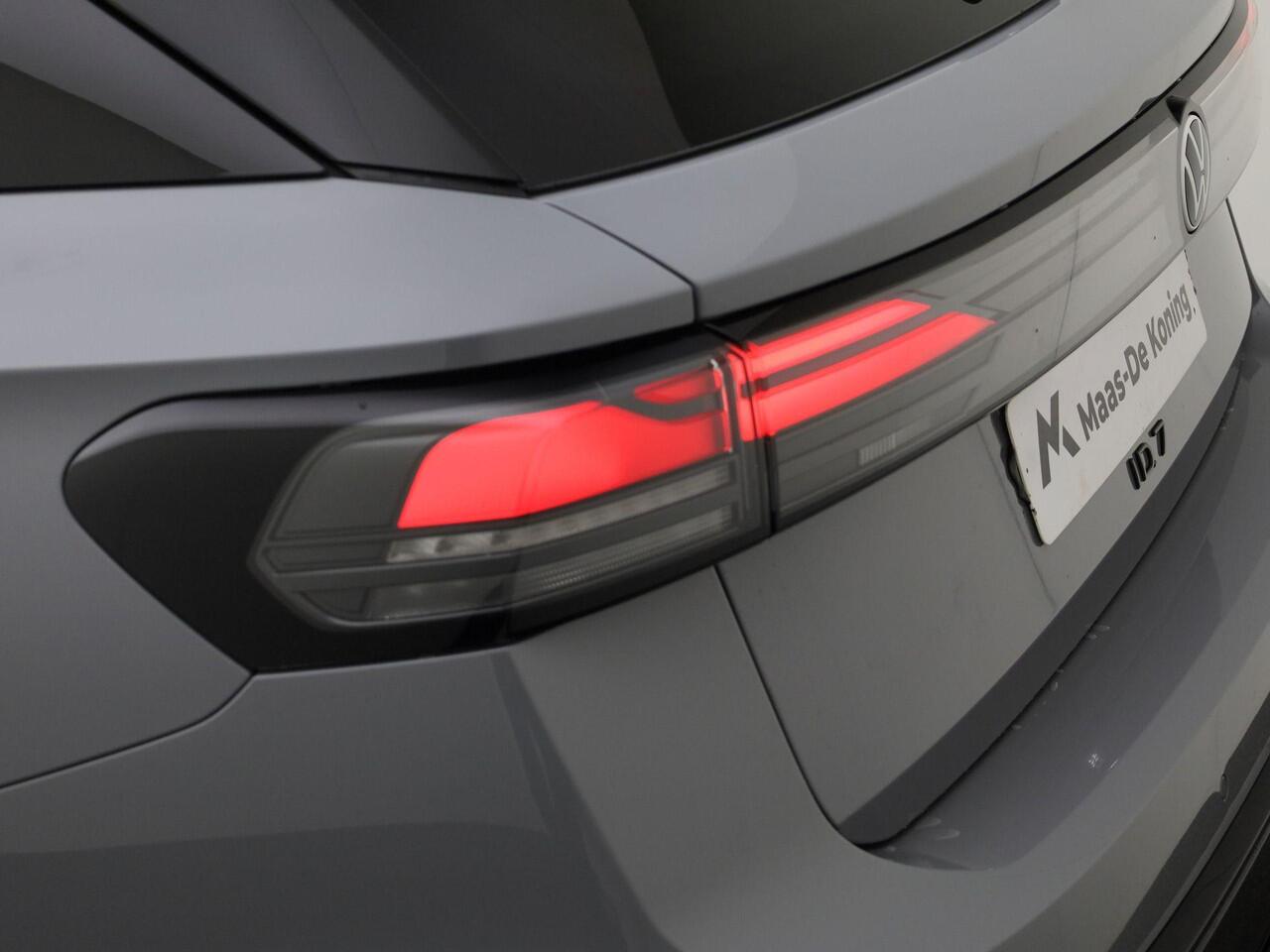 Volkswagen ID ID.7 Tourer Limited Edition 77 kWh accu 286 PK · Stuurwiel verwarmd · Multifunctioneel stuurwiel ·