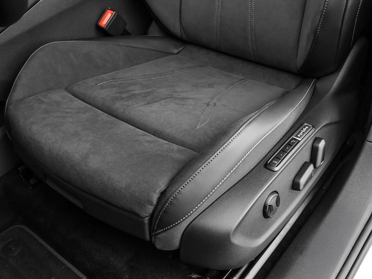 Volkswagen ID ID.7 Tourer Pro Limited Edition 77 kWh accu 286 PK PRIVATE LEASE VANAF ¤568P/M · Stuurwiel verwarmd · Draadloze telefoonlader · 360 Rondomzicht camera · Voorraad OUTLET · Prijs is inclusief inruilpremie ·