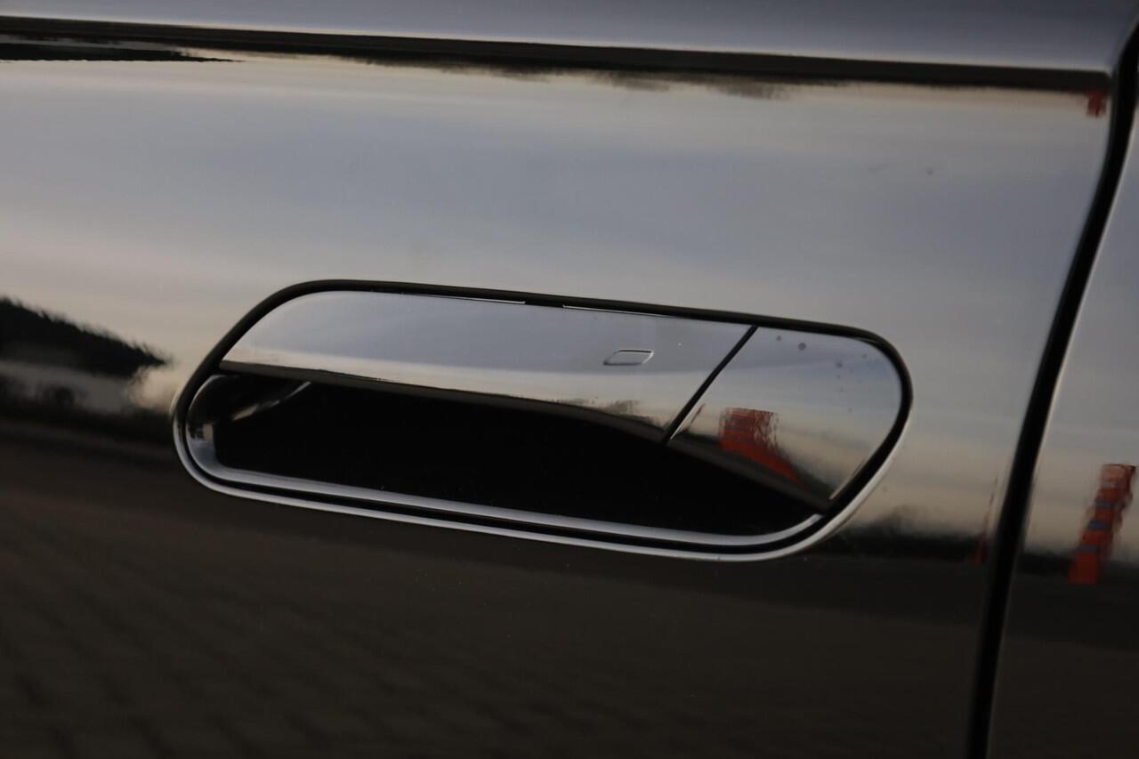 Volkswagen ID ID.7 Tourer Pro S Limited Edition 86 kWh 286PK / 210kW LED Matrix IQ.Light, 360º camera, panoramadak, verwarmbare voorstoelen met massagefunctie en geheugen, Apple Carplay & Android Auto, head-up display, dodehoekdetectie (Side Assist), draadloos telefoon