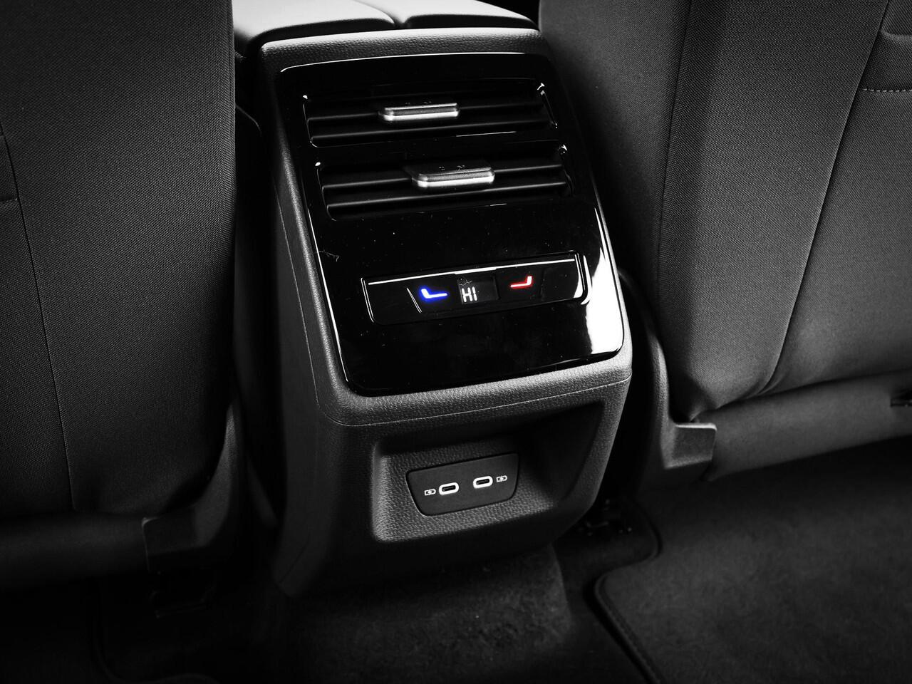 Volkswagen ID ID.7 Tourer Pro Limited Edition 77 kWh accu 286 PK · Draadloze telefoonlader · 360 camera · verwarmde voorstoelen ·