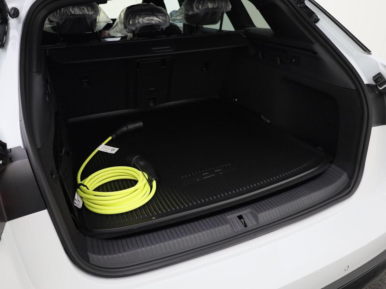 Volkswagen ID ID.7 Pro Limited Edition 77 kWh accu 286 pk · Trekhaak inklapbaar, met elektrische ontgrendeling ·