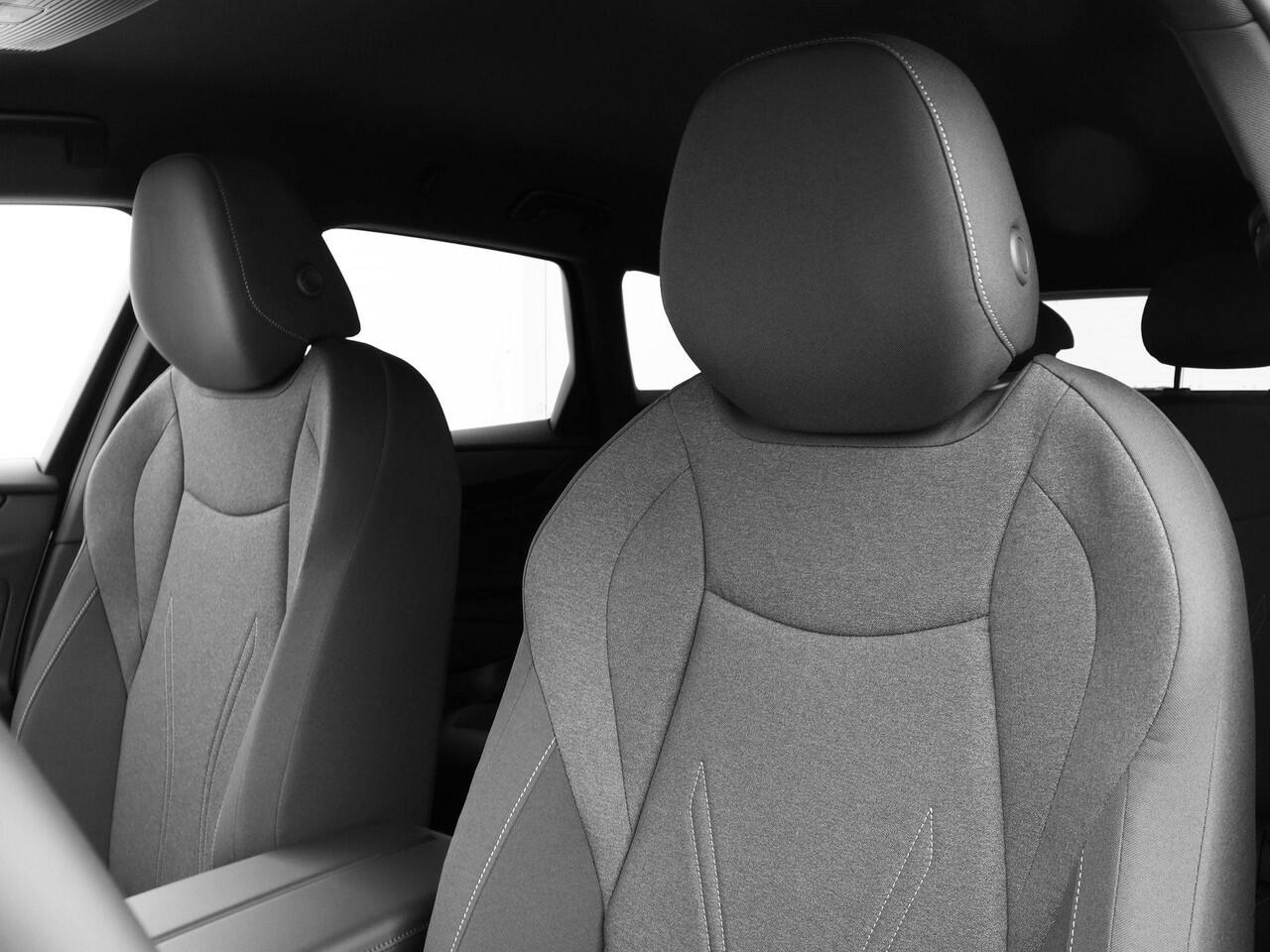 Volkswagen ID ID.7 Tourer Limited Edition 77 kWh accu 286 PK · verwarmd stuurwiel · Draadloze telefoonlader ·