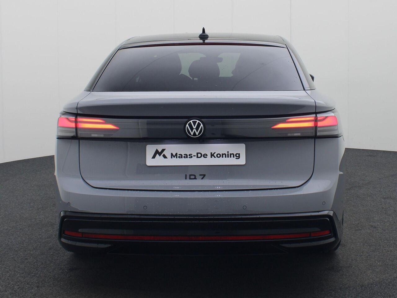 Volkswagen ID ID.7 Limited Edition 77 kWh accu 286 PK PRIVATE LEASE VANAF ¤499P/M · Achteruitrijcamera · Sfeerverlichting · Stuurwiel multifunctioneel · Voorraad OUTLET · Prijs is inclusief inruilpremie ·