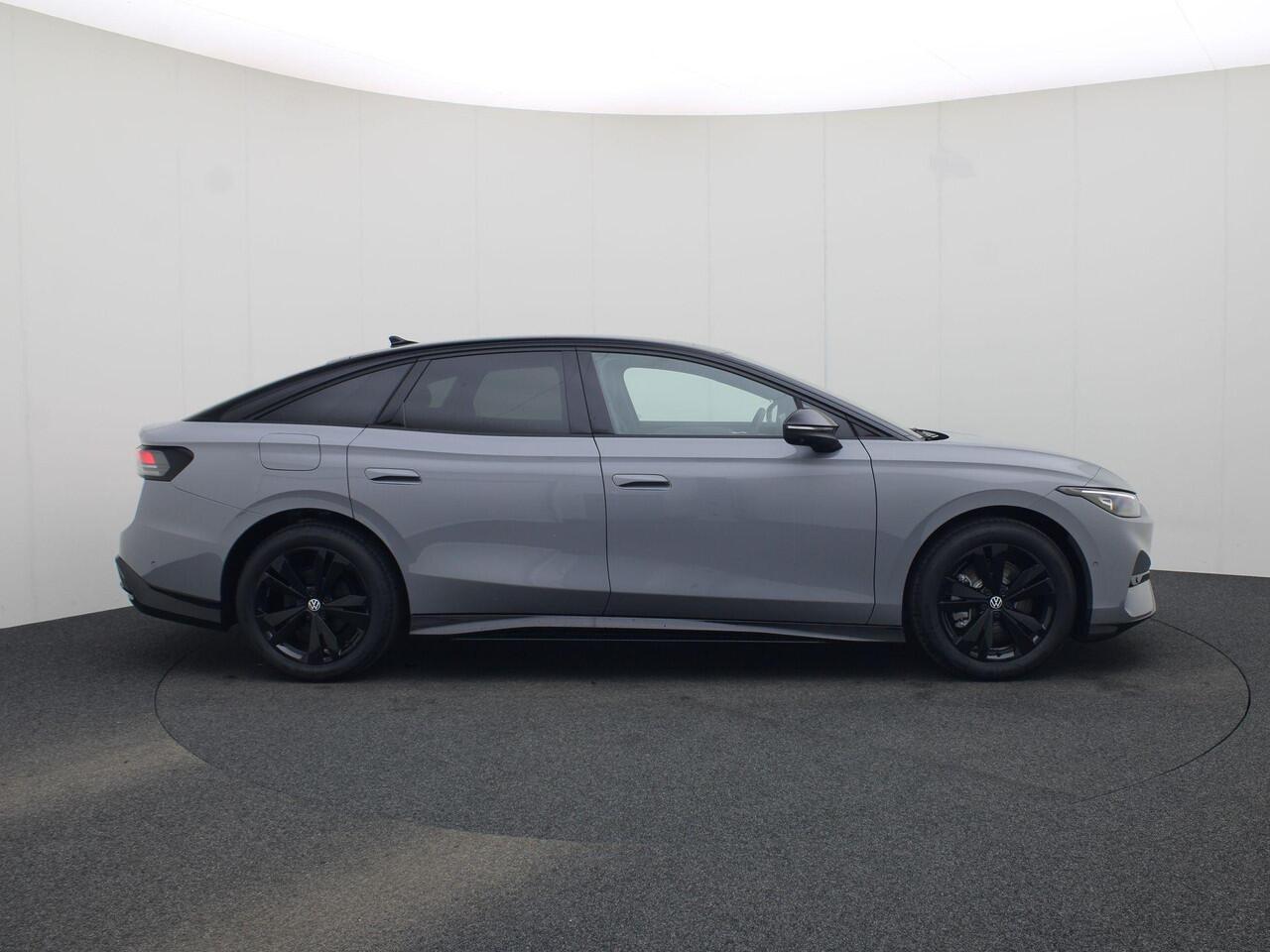 Volkswagen ID ID.7 Limited Edition 77 kWh accu 286 PK PRIVATE LEASE VANAF ¤499P/M · Achteruitrijcamera · Sfeerverlichting · Stuurwiel multifunctioneel · Voorraad OUTLET · Prijs is inclusief inruilpremie ·