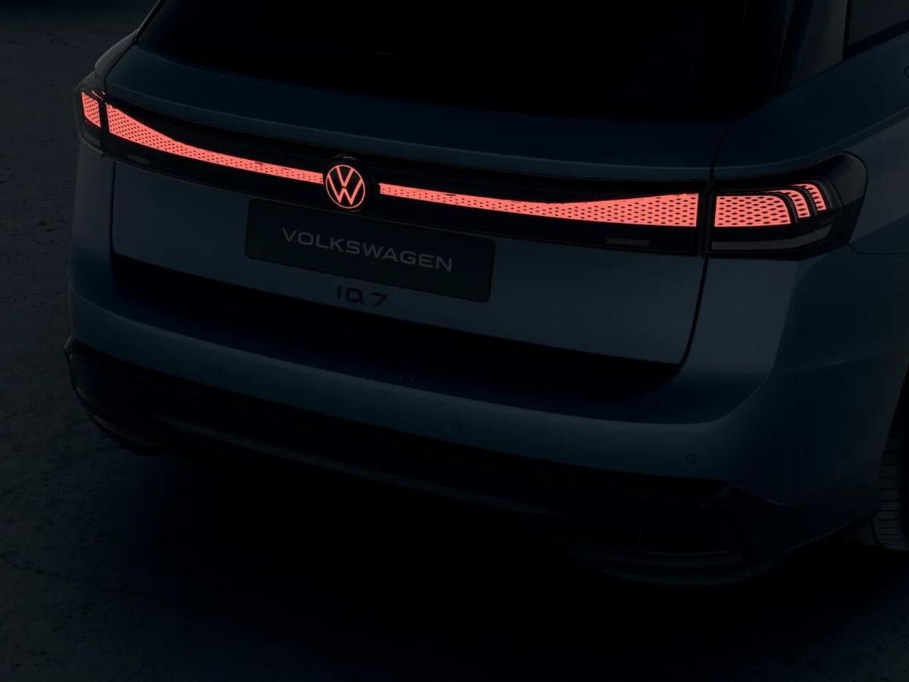 Volkswagen ID ID.7 Tourer Pro Limited Edition 77 kWh accu 286 PK | Velgen 20" | 360 graden camera | Stoel & Stuurverwarming |