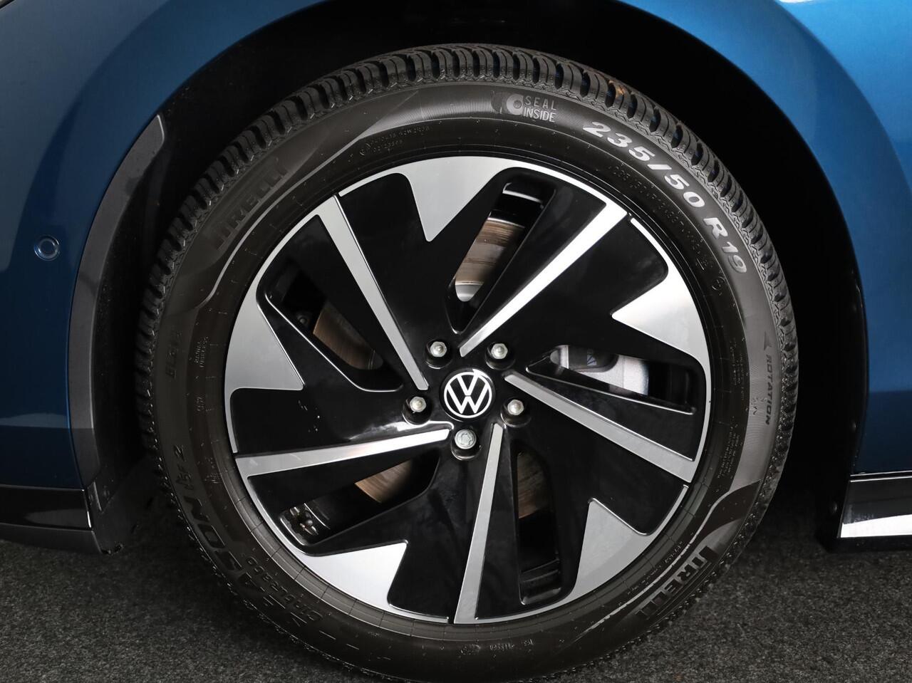 Volkswagen ID ID.7 Tourer Pro Limited Edition 77 kWh accu 286 PK | Velgen 19" | Trekhaak| Stoel & Stuurverwarming |