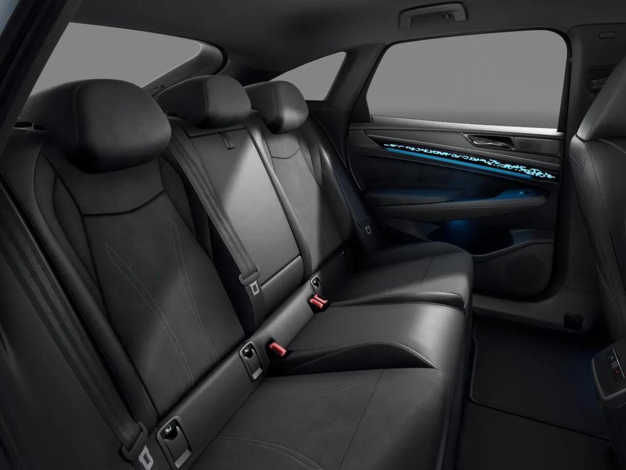 Volkswagen ID ID.7 Tourer Pro Limited Edition 77 kWh accu 286 PK | Velgen 19" | 360 graden camera | Stoel & Stuurverwarming |