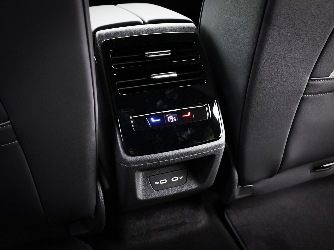 Volkswagen ID ID.7 Tourer Pro Limited Edition 77 kWh accu 286 PK · Draadloze telefoonlader · 360 camera · verwarmde voorstoelen · Trekhaak inklapbaar, met elektrische ontgrendeling · Voorraad OUTLET · Prijs is inclusief inruilpremie ·