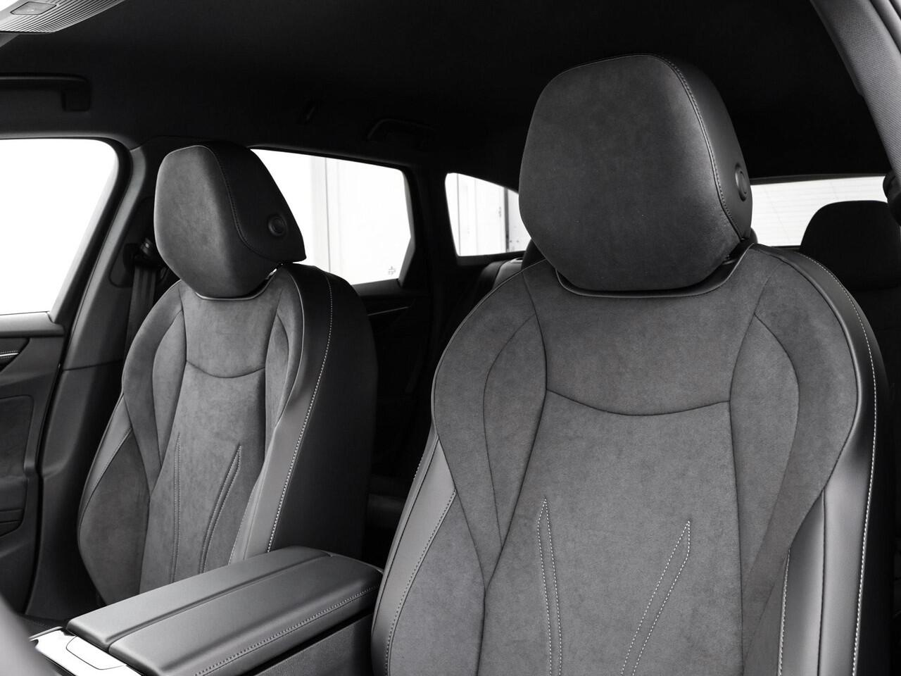 Volkswagen ID ID.7 Tourer Pro Limited Edition 77 kWh accu 286 PK · Draadloze telefoonlader · 360 camera · verwarmde voorstoelen · Trekhaak inklapbaar, met elektrische ontgrendeling · Voorraad OUTLET · Prijs is inclusief inruilpremie ·