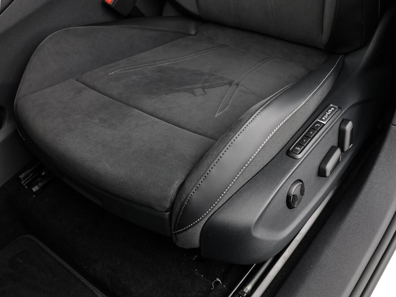 Volkswagen ID ID.7 Tourer Pro Limited Edition 77 kWh accu 286 PK · Draadloze telefoonlader · 360 camera · verwarmde voorstoelen · Trekhaak inklapbaar, met elektrische ontgrendeling · Voorraad OUTLET · Prijs is inclusief inruilpremie ·