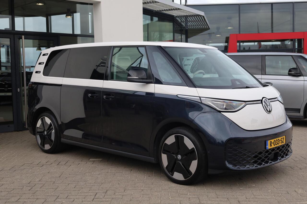 Volkswagen ID. Buzz Pro 8 Intro 77kWh 204PK / 150kW, Achteruitrijcamera (rear view), elektrisch uitklapbare trekhaak, DAB+, Lane Assist, adaptieve cruise control (acc), grootlichtassistent, 21'' LMV, draadloos telefoon opladen, geluidsimulator, verwarmbare vooruit, Apple Car