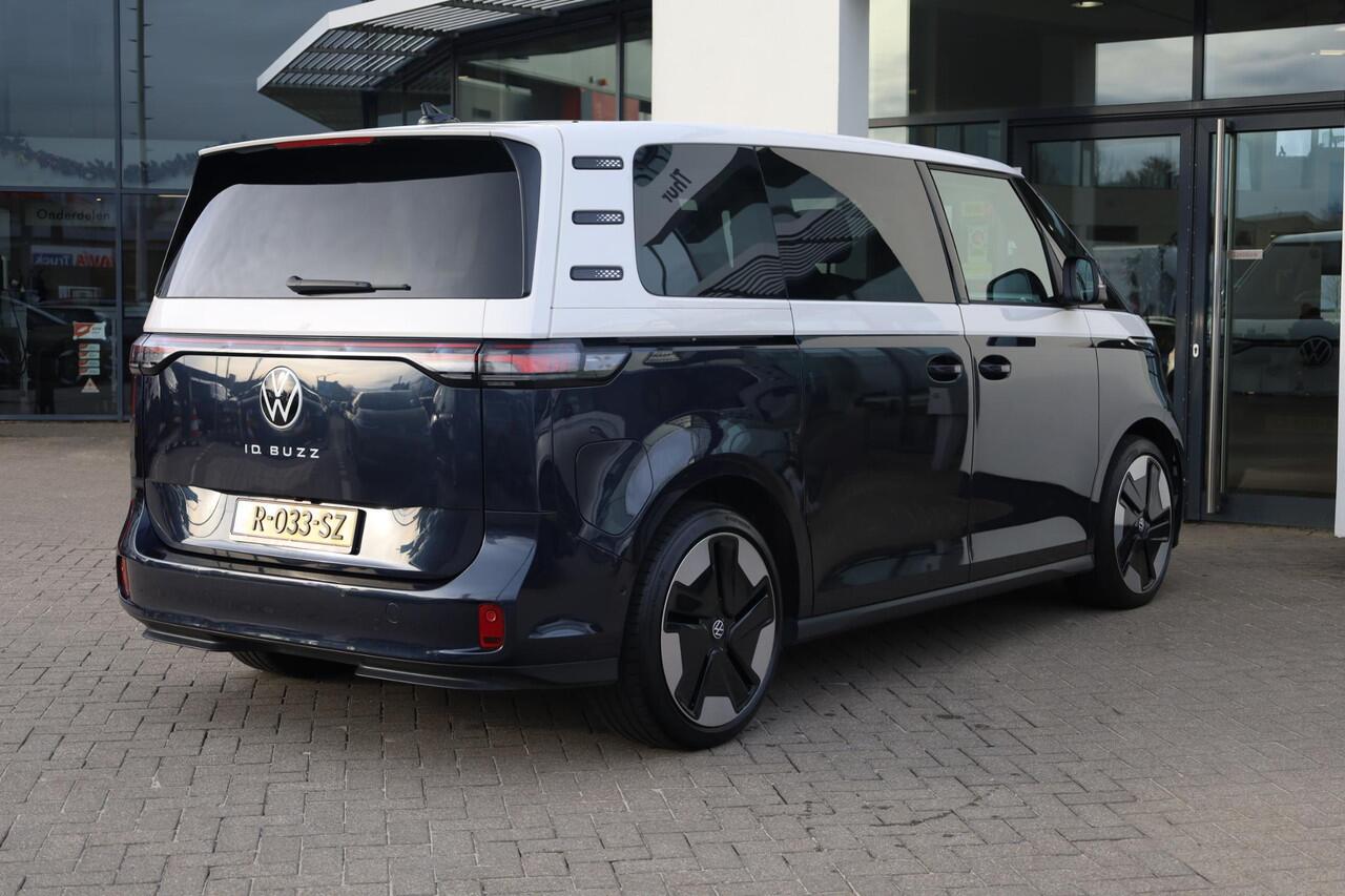 Volkswagen ID. Buzz Pro 8 Intro 77kWh 204PK / 150kW, Achteruitrijcamera (rear view), elektrisch uitklapbare trekhaak, DAB+, Lane Assist, adaptieve cruise control (acc), grootlichtassistent, 21'' LMV, draadloos telefoon opladen, geluidsimulator, verwarmbare vooruit, Apple Car