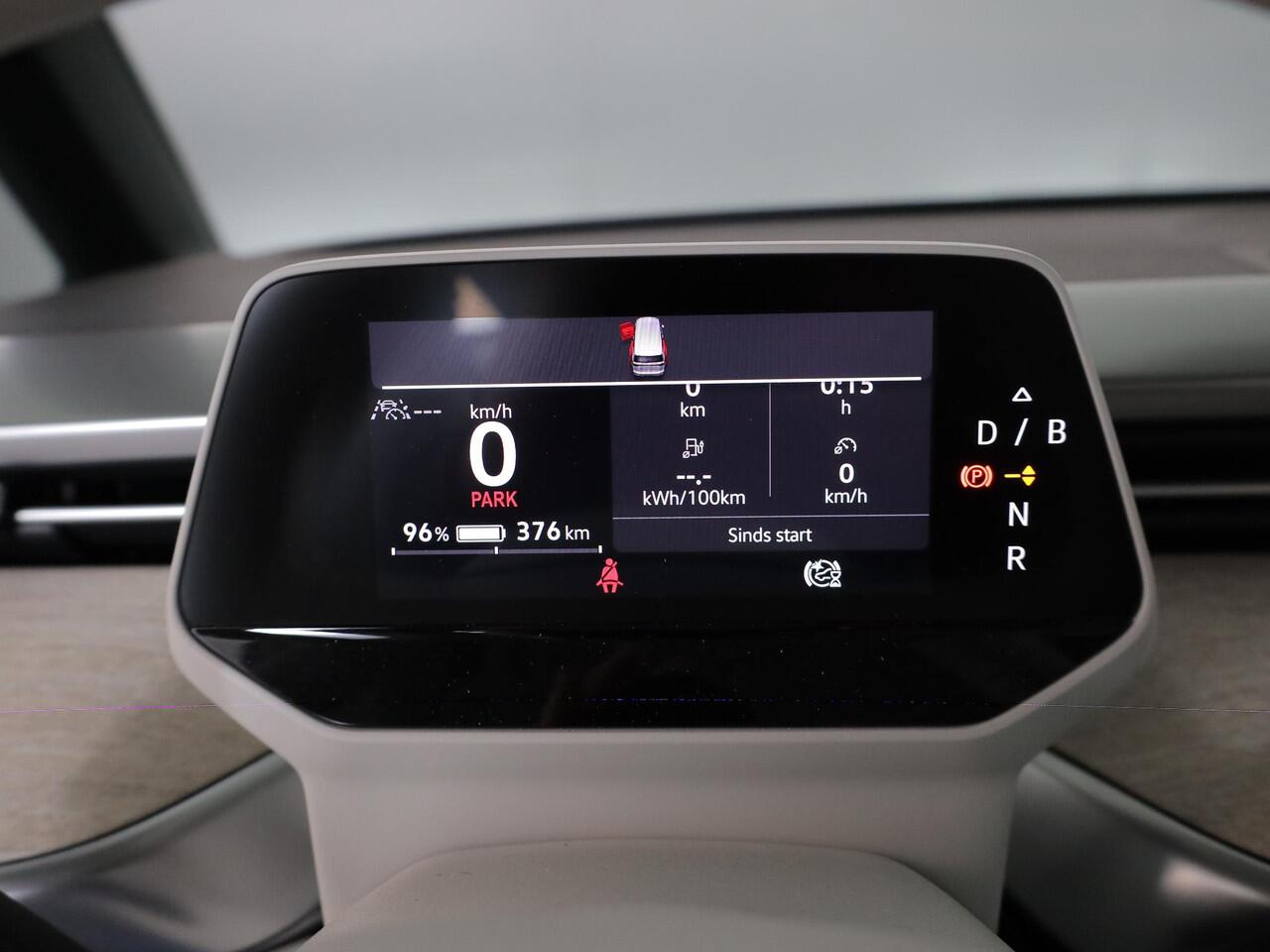 Volkswagen ID. Buzz Pro 77kWh 204PK | "Art Velours" bekleding | Elektrische trekhaak | Elektrische schuifdeuren | Matrix koplampen | Keyless entry | 360 graden camera |