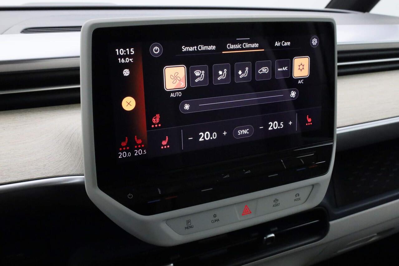 Volkswagen ID. Buzz 1st 77kWh 204 pk | IQ Light | Stuur-/stoelverwarming | Achteruitrijcamera | Navigatie | Adaptive Cruise