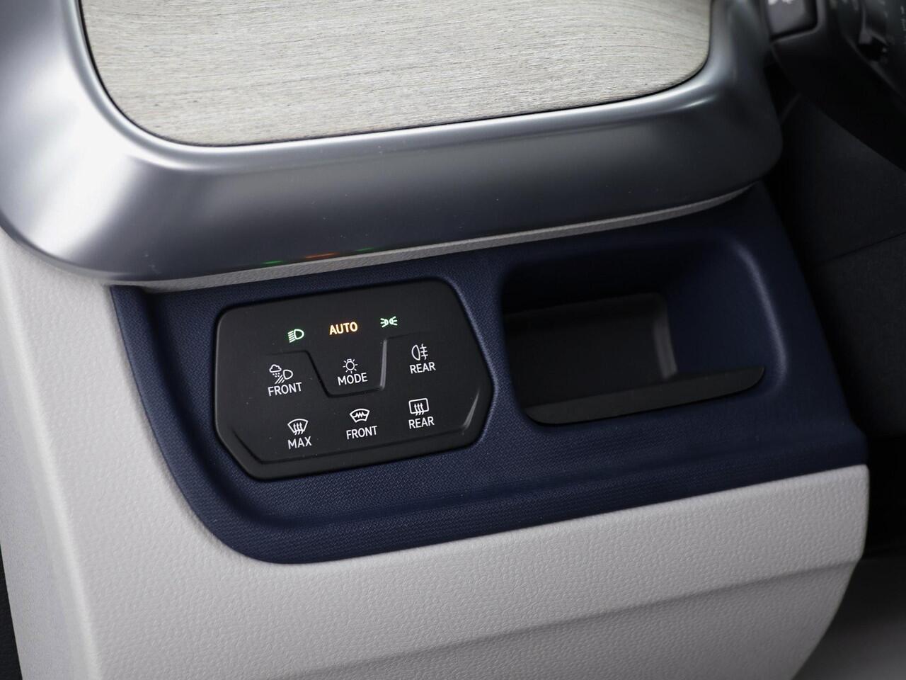 Volkswagen ID. Buzz 1st 204pk 77kWh · Camera · Elek. Schuifdeuren · Apple/Android Car Play · Elek. Achterklep · Keyless · 20'' Inch ·