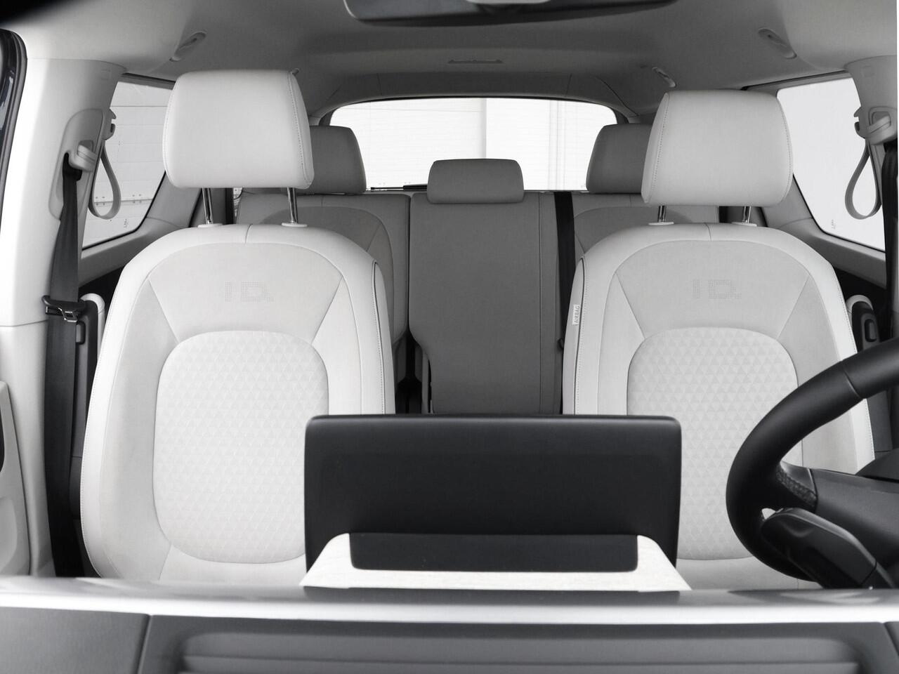 Volkswagen ID. Buzz 1st 204pk 77kWh · Camera · Elek. Schuifdeuren · Apple/Android Car Play · Elek. Achterklep · Keyless · 20'' Inch ·