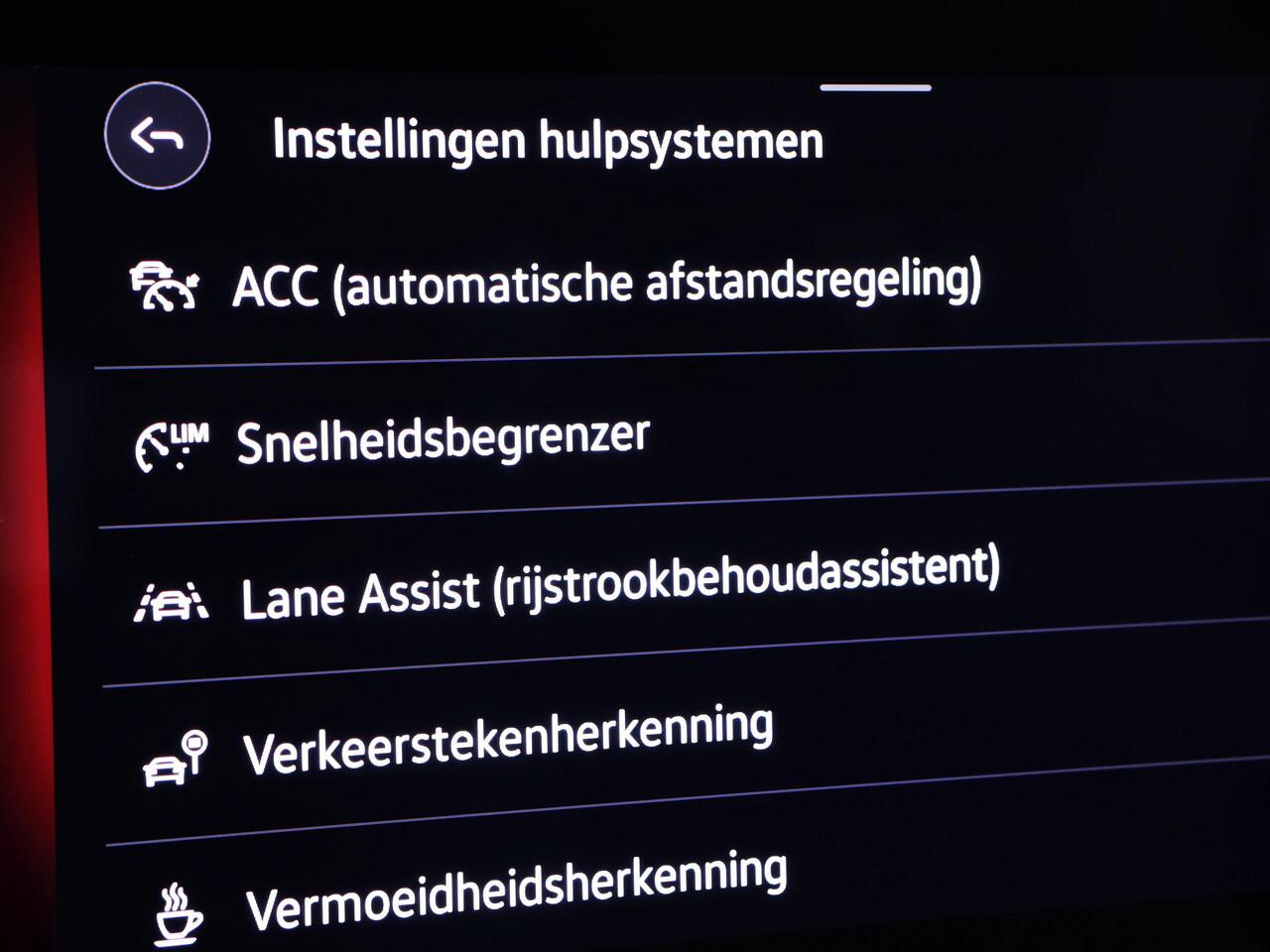 Volkswagen ID. Buzz 1st 204pk 77kWh · Camera · Elek. Schuifdeuren · Apple/Android Car Play · Elek. Achterklep · Keyless · 20'' Inch ·