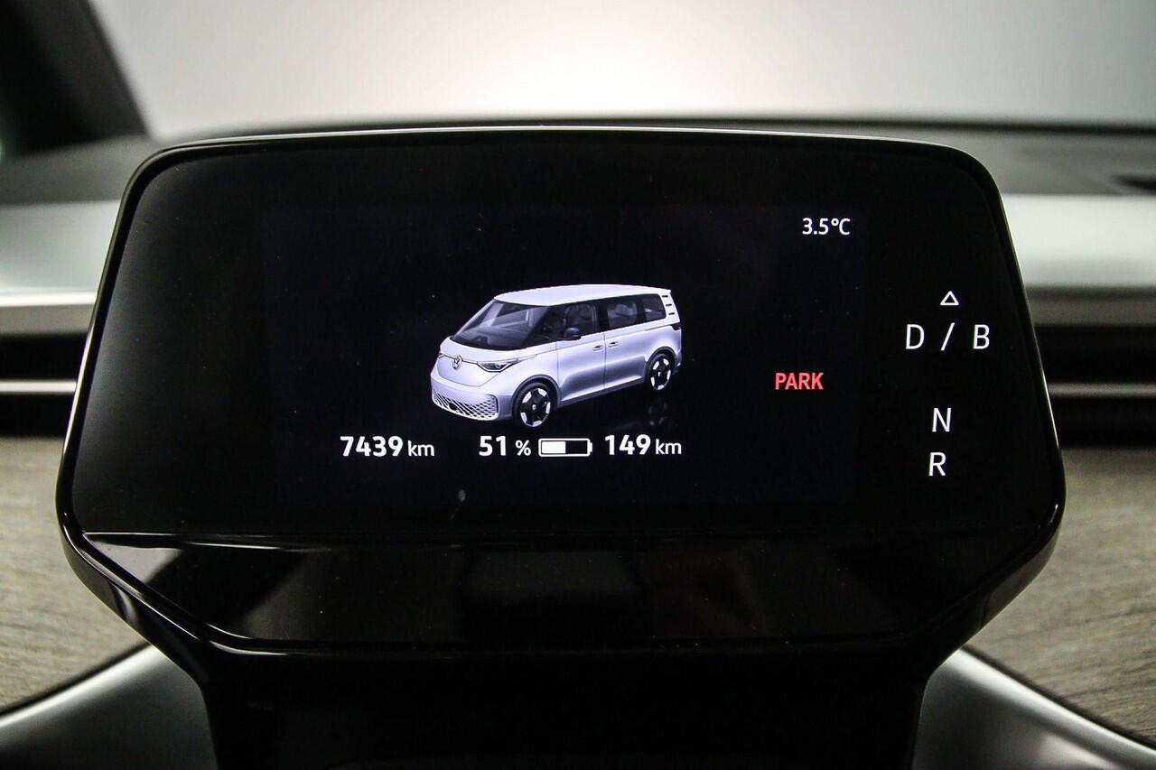 Volkswagen ID. Buzz Pro Advantage 204pk 77 kWh | Elektr. Schuifdeuren / achterklep | 20"Velgen | Stoelverwarming | Matrix LED | Keyless | Camera